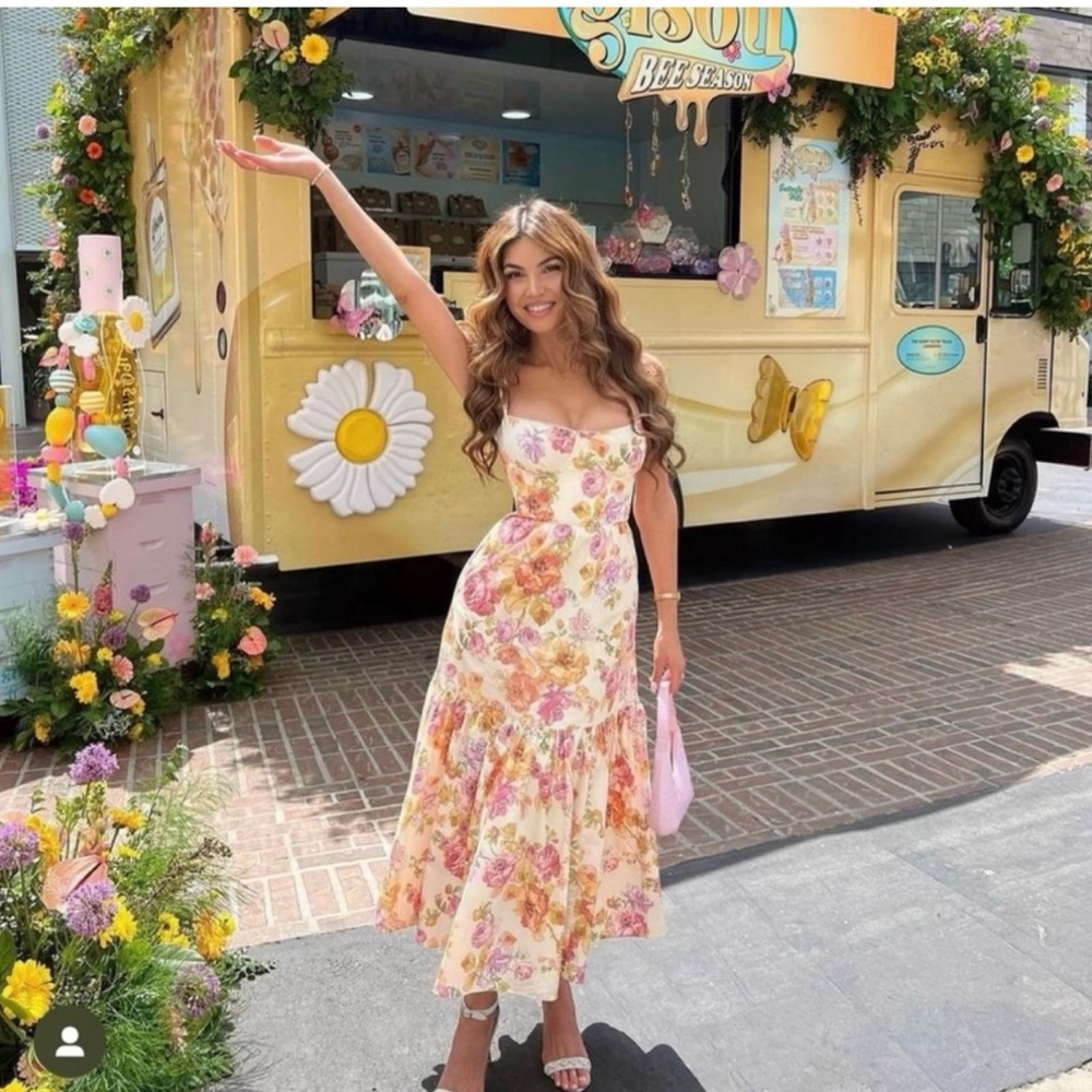 NWOT house of cb Elia ivory floral midi dress. Size small ( regular cup )